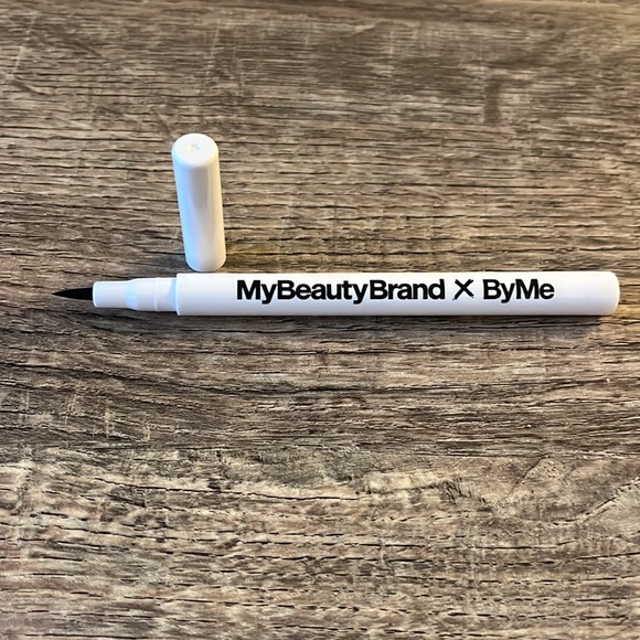 My Beauty Brand Waterproof Black Liquid Eyeliner - Picture 5 of 6